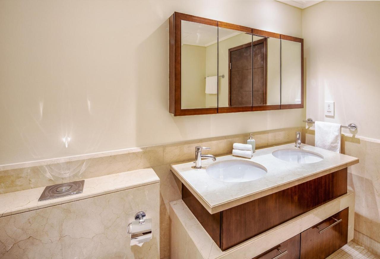 Nasma Luxury Stays - Fantastic Burj Khalifa View From This Fancy Condo Dubai Esterno foto