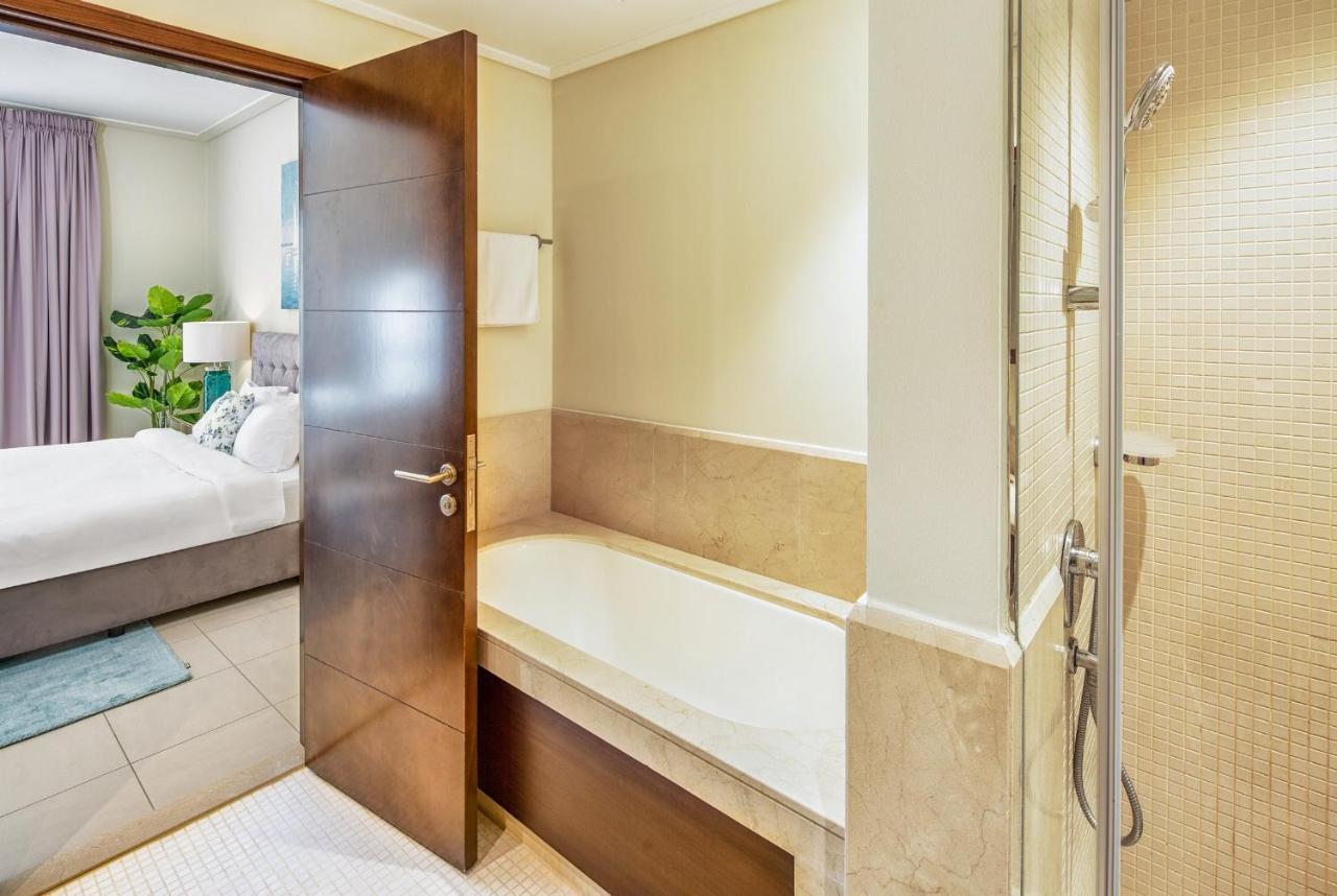 Nasma Luxury Stays - Fantastic Burj Khalifa View From This Fancy Condo Dubai Esterno foto